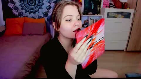 Snapshot of purehanna chatting on 12-01-25, 02:33 Miss Hanna online show from 12-01-25, 02:33