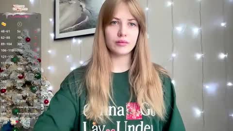 Snapshot of puremiraclealis chatting on 12-23-24, 10:21 Alicia online show from 12-23-24, 10:21