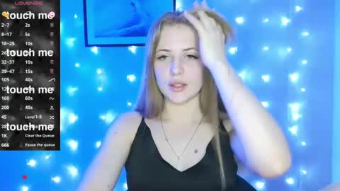 Snapshot of puremiraclealis chatting on 02-09-25, 04:29 Alicia online show from 02-09-25, 04:29