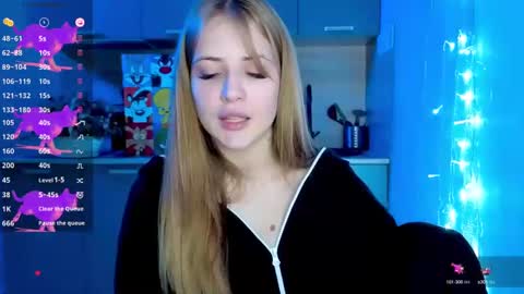 Snapshot of puremiraclealis chatting on 03-10-25, 04:25 Alicia online show from 03-10-25, 04:25