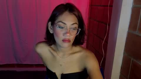 Snapshot of purepleasure25 chatting on 12-19-25, 07:04 purepleasure25 online show from 12-19-25, 07:04