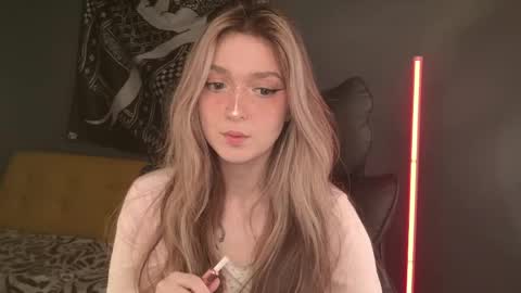 Snapshot of purple_averge chatting on 05-18-26, 11:32 Bella online show from 05-18-26, 11:32