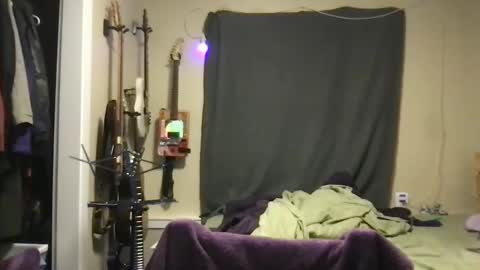 Snapshot of purple_collij_prof chatting on 09-19-25, 05:09 Purple online show from 09-19-25, 05:09