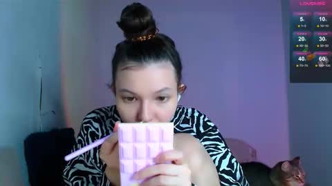 Snapshot of purple_peach chatting on 02-07-26, 08:12 Carolyn online show from 02-07-26, 08:12