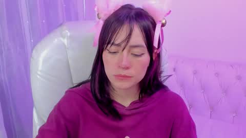 Snapshot of purple_slut_ chatting on 02-13-25, 08:13 Anna online show from 02-13-25, 08:13