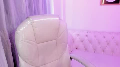 Snapshot of purple_slut_ chatting on 03-12-25, 08:41 Anna online show from 03-12-25, 08:41