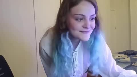 Snapshot of purpurfoxy chatting on 11-27-25, 07:05 Elias online show from 11-27-25, 07:05