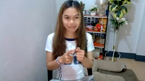 Snapshot of pussiswet_xx chatting on 07-09-26, 03:27 jessy online show from 07-09-26, 03:27