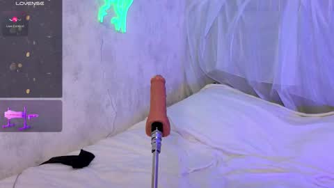 Monica online show from 10-08-25, 04:48