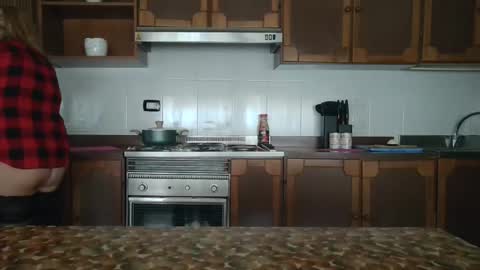 Snapshot of pussy_boom4u chatting on 11-05-25, 08:36 Mary online show from 11-05-25, 08:36