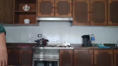 Snapshot of pussy_boom4u chatting on 12-16-25, 09:47 Mary online show from 12-16-25, 09:47