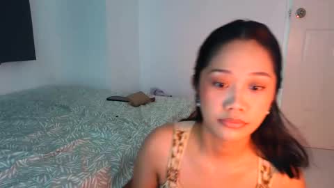 Snapshot of pussyc4t_doll chatting on 11-23-25, 02:33 Marj33 online show from 11-23-25, 02:33