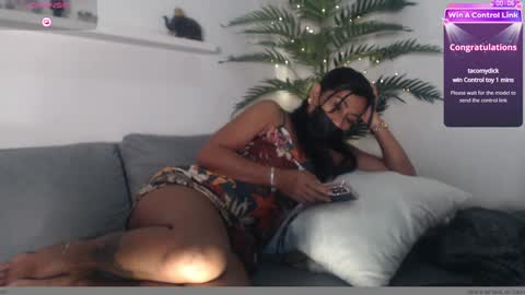 Snapshot of pussycash chatting on 01-09-25, 09:16 POCCA online show from 01-09-25, 09:16