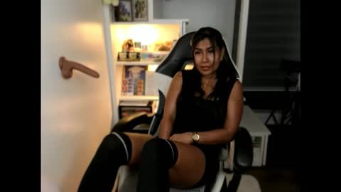 Snapshot of pussycash chatting on 01-13-26, 05:18 POCCA online show from 01-13-26, 05:18