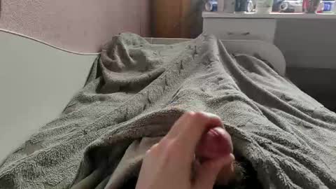 Snapshot of pussylicker1377 chatting on 03-10-26, 02:38 Pussylicker online show from 03-10-26, 02:38