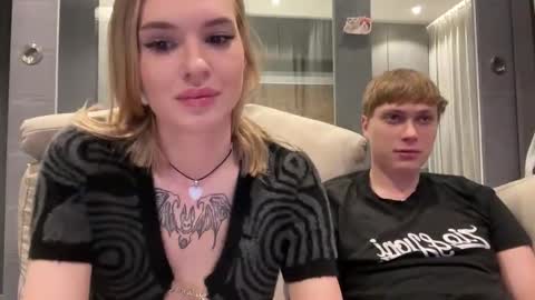 Lina online show from 10-09-25, 09:57