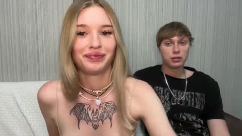 Lina online show from 11-16-25, 04:23