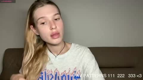 Lina online show from 07-22-26, 03:53