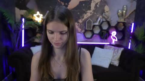 Snapshot of pussyonluck chatting on 09-29-25, 02:00 Ellie online show from 09-29-25, 02:00