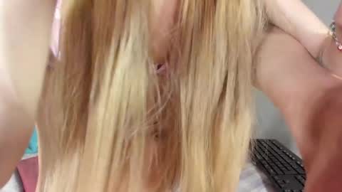 Snapshot of putinna chatting on 06-06-26, 04:44 Pau Manchita online show from 06-06-26, 04:44
