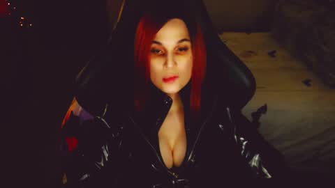 Snapshot of pvckitty chatting on 09-17-25, 02:08 Kitty online show from 09-17-25, 02:08