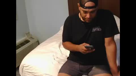 Snapshot of pwnst3rz chatting on 12-17-24, 02:11 pwnst3rz online show from 12-17-24, 02:11