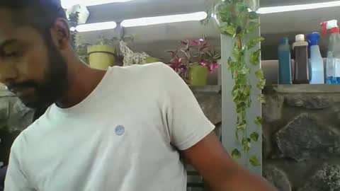 Snapshot of python974 chatting on 01-01-25, 04:18 Python online show from 01-01-25, 04:18