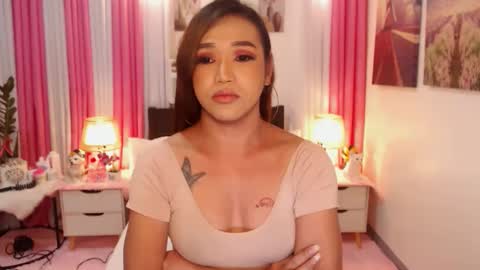 Queen Agatha online show from 12-17-24, 12:54