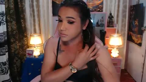 Queen Agatha online show from 03-10-25, 11:10