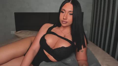 Snapshot of qsstess chatting on 07-15-26, 04:29 Ana online show from 07-15-26, 04:29