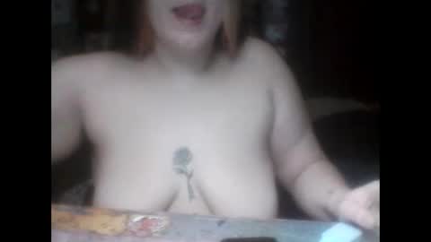 Snapshot of queeeendeepthrot chatting on 02-26-25, 12:16 Bigtitanalslut online show from 02-26-25, 12:16
