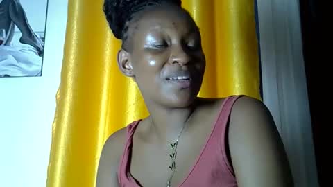 Snapshot of queeen_sly chatting on 01-14-26, 05:18 queeen online show from 01-14-26, 05:18