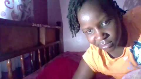 queen014 online show from 11-16-25, 03:56