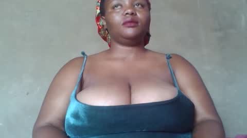 Snapshot of queen2302 chatting on 03-03-26, 06:19 queen2302 online show from 03-03-26, 06:19