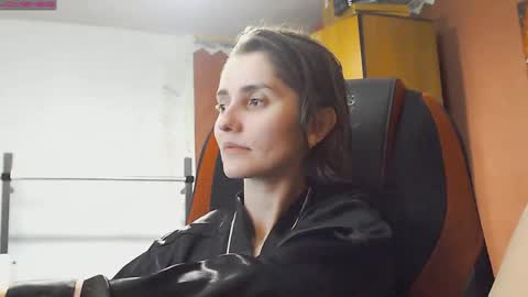 Lola online show from 03-05-25, 04:24