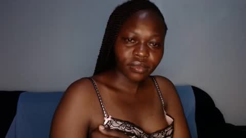 Snapshot of queen_12344 chatting on 02-20-25, 07:08 emmie online show from 02-20-25, 07:08