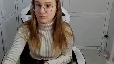 Amelie online show from 04-10-26, 01:05