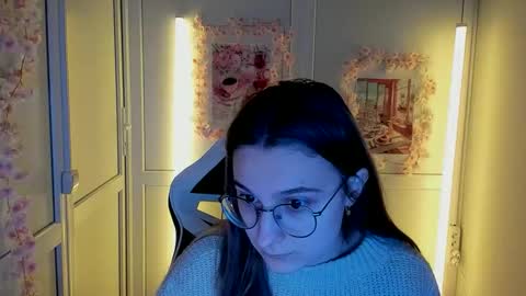 Amelie online show from 04-21-26, 07:14