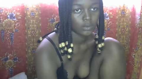 Snapshot of queen_banice chatting on 10-18-25, 12:39 queen_banice online show from 10-18-25, 12:39