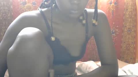 Snapshot of queen_banice chatting on 10-24-25, 01:07 queen_banice online show from 10-24-25, 01:07
