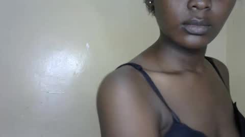 Snapshot of queen_banice chatting on 11-06-25, 09:37 queen_banice online show from 11-06-25, 09:37