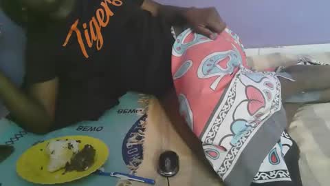 queen_berry1 online show from 09-18-25, 07:43