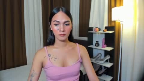 Queen Dyosa online show from 11-17-25, 05:08