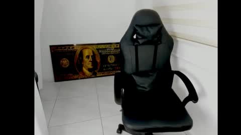 queen_findom1 online show from 04-03-26, 05:49
