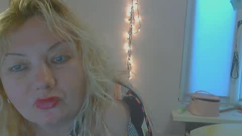 queen_jane8 online show from 02-13-25, 12:00
