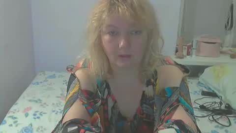 queen_jane8 online show from 06-01-26, 05:03