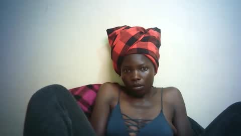 Snapshot of queen_joan chatting on 02-04-25, 12:33 queen_joan online show from 02-04-25, 12:33