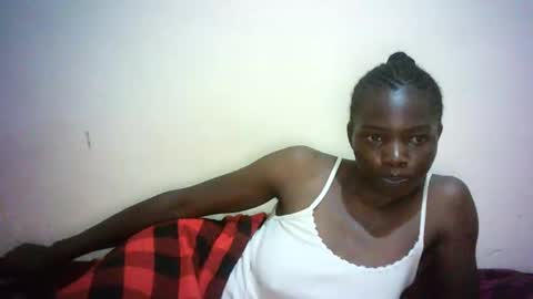 Snapshot of queen_joan chatting on 02-16-25, 01:14 queen_joan online show from 02-16-25, 01:14