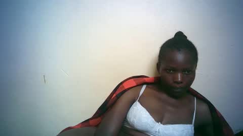 Snapshot of queen_joan chatting on 02-19-25, 06:44 queen_joan online show from 02-19-25, 06:44