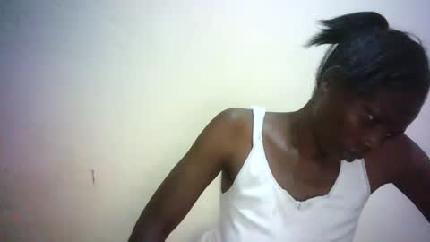 Snapshot of queen_joan chatting on 02-26-25, 02:04 queen_joan online show from 02-26-25, 02:04